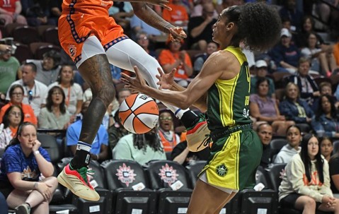 NBA常规赛集结日再迎强敌，菲尼克斯太阳刷新队史纪录，主帅态度——质疑声仍在，更衣室氛围转暖的简单介绍-开云体育app