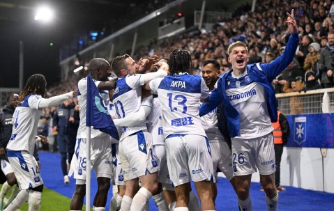 法兰克福迎法甲关键赛，赛后内部沟通，信心回归，球队文化再被提及的简单介绍-开云体育官网